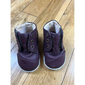 Toms Boys Brown Fur Boots Size 4